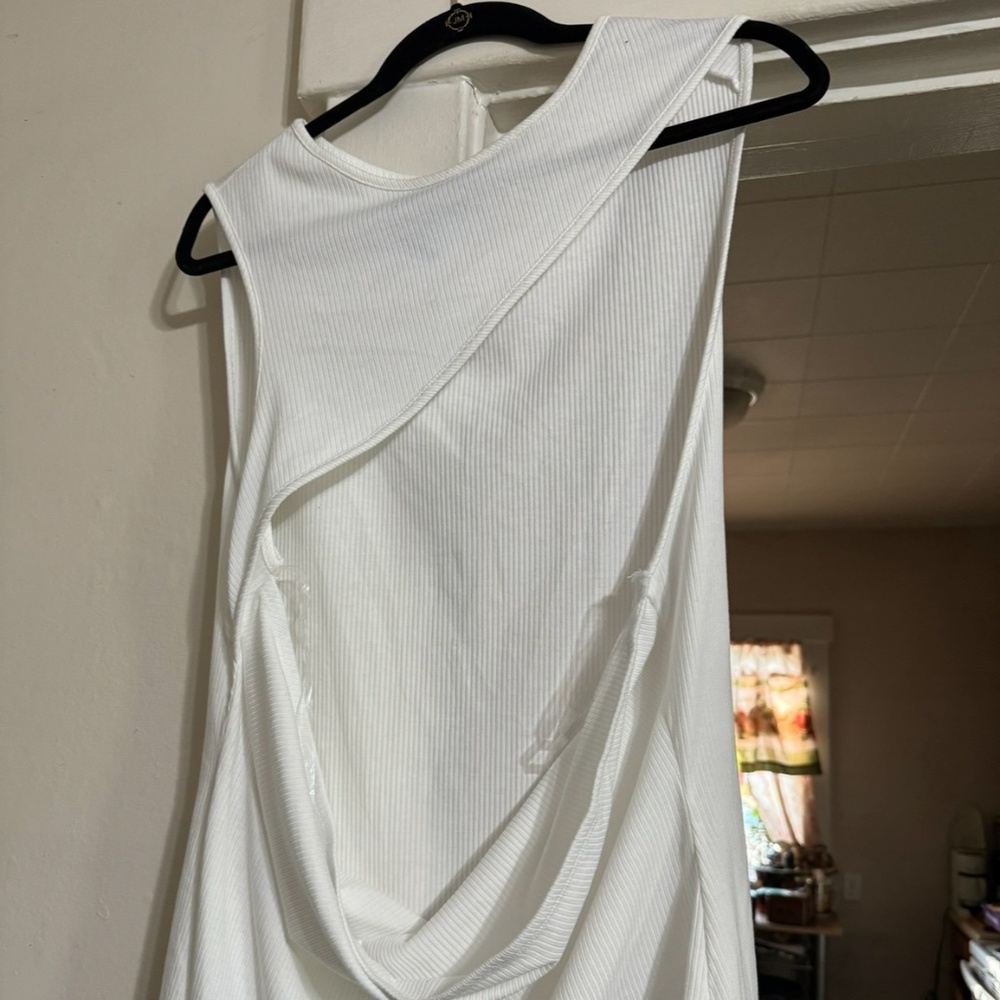 Fashion to Figure white tank NWOT